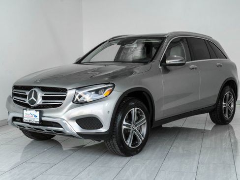 Used 2019 Mercedes-Benz GLC 300 4MATIC DRIVER ASSIST PKG PARKI image 4