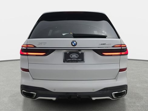 Used 2024 BMW X7 xDrive40i w/ M Sport Package image 6