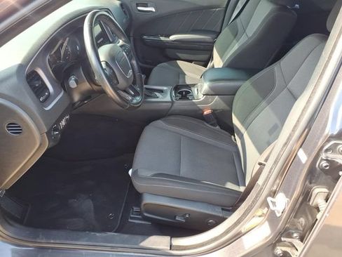 Used 2022 Dodge Charger SXT w/ Blacktop Package RWD image 10