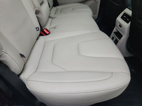 Certified 2022 Ford Edge Titanium w/ Equipment Group 301A image 32