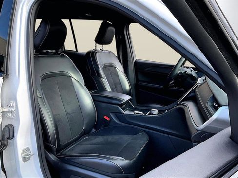 Used 2024 Jeep Grand Cherokee Altitude image 22