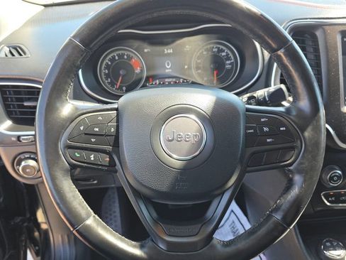 Used 2020 Jeep Cherokee Trailhawk w/ Cold Weather Group AWD/4WD image 13
