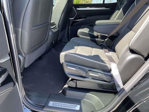New 2026 Cadillac Escalade Luxury image 14