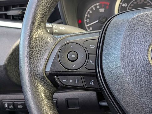 Used 2022 Toyota Corolla LE image 22