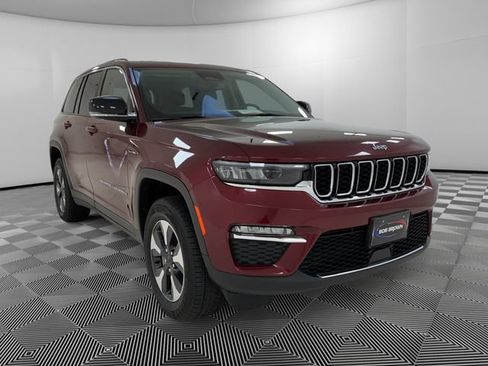 Used 2024 Jeep Grand Cherokee Limited 4xe AWD/4WD image 7