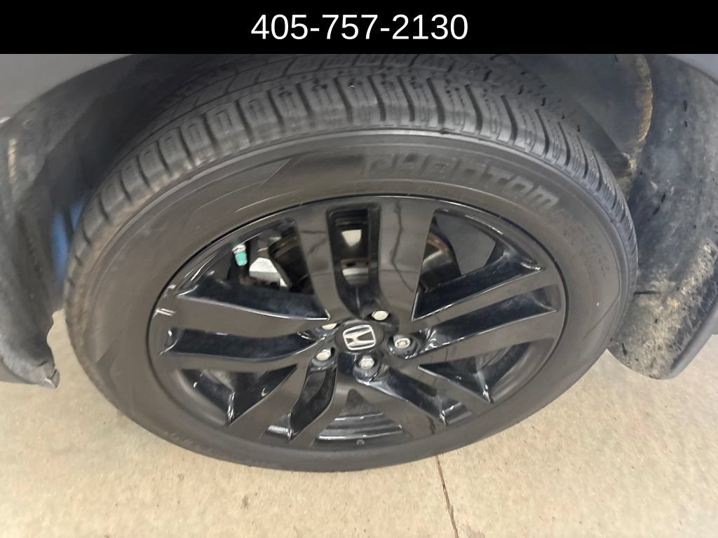 Used 2018 Honda Pilot Touring image 2