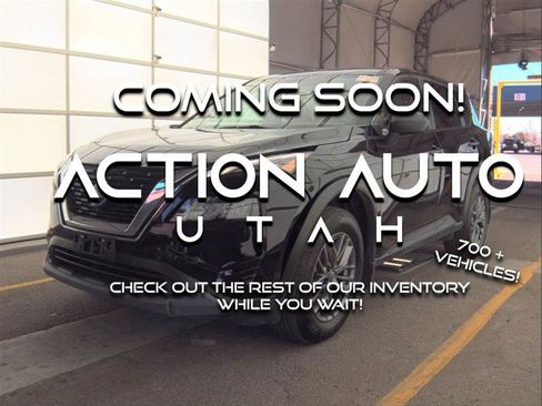 Used 2023 Nissan Rogue S image 1