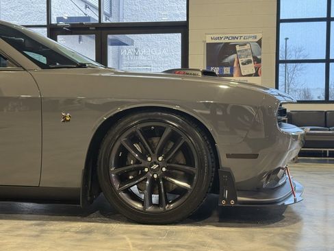 Used 2019 Dodge Challenger R/T Scat Pack w/ Shaker Package image 10
