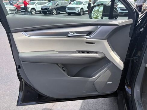 Certified 2024 Cadillac XT5 Premium Luxury w/ LPO, Floor Liner Package AWD/4WD image 18