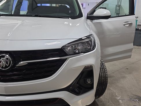 Used 2022 Buick Encore GX Select w/ Sport Touring Package image 29