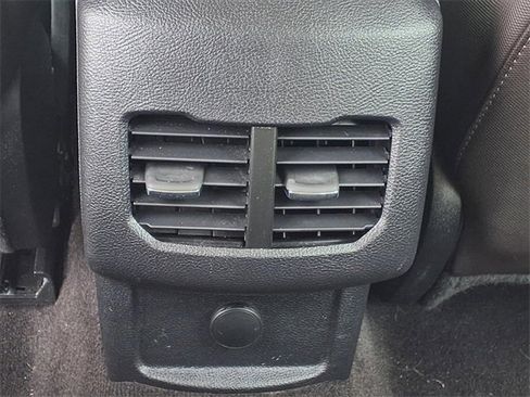 Used 2020 Ford Fusion SE w/ Equipment Group 151A image 10