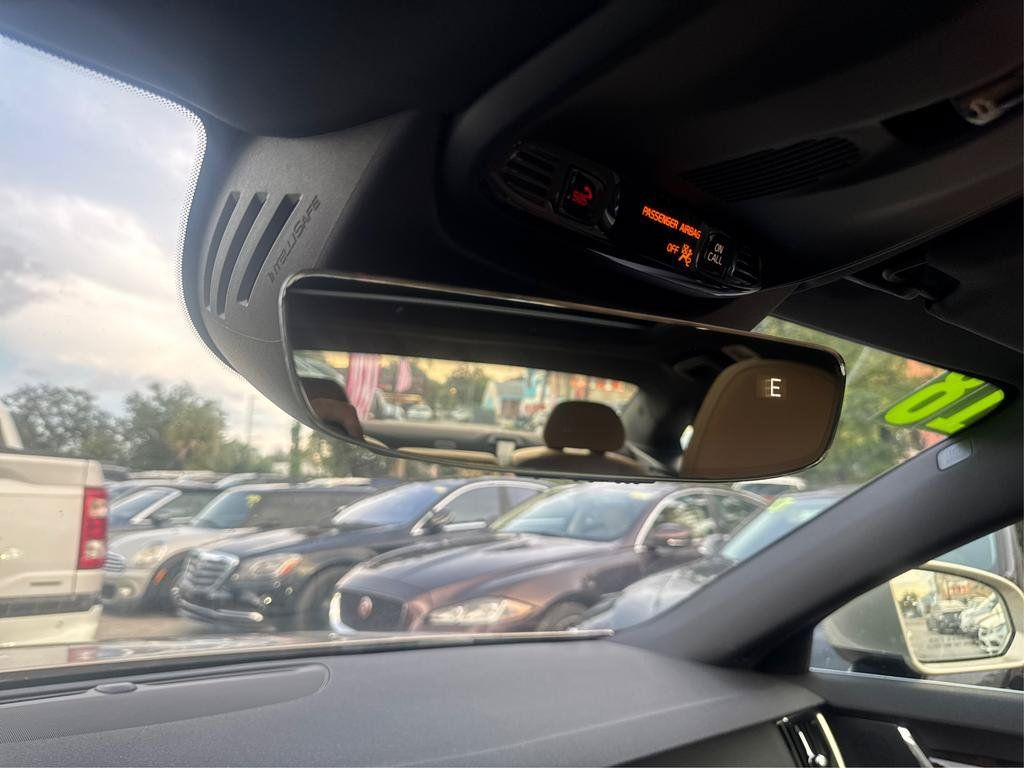 Used 2018 Volvo S90 T5 Momentum w/ Convenience Package FWD image 15