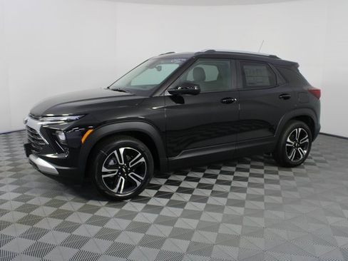 New 2026 Chevrolet TrailBlazer LT image 2