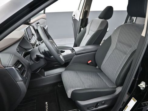 Used 2023 Nissan Rogue SV FWD image 41