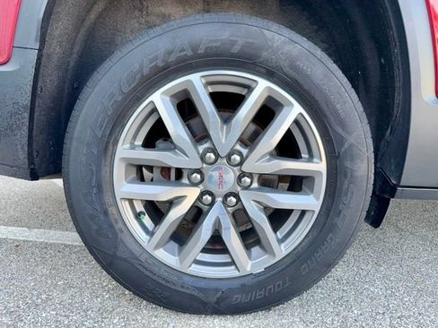 Used 2019 GMC Acadia SLE FWD image 31