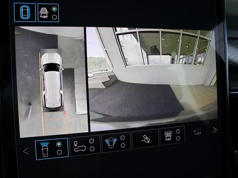 New 2026 GMC Yukon XL AT4 w/ AT4 Premium Plus Package image 45