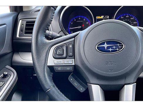 Used 2017 Subaru Outback 2.5i Premium image 10