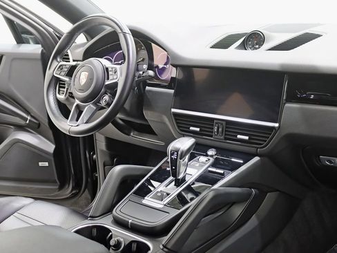 Used 2022 Porsche Cayenne S AWD/4WD image 33