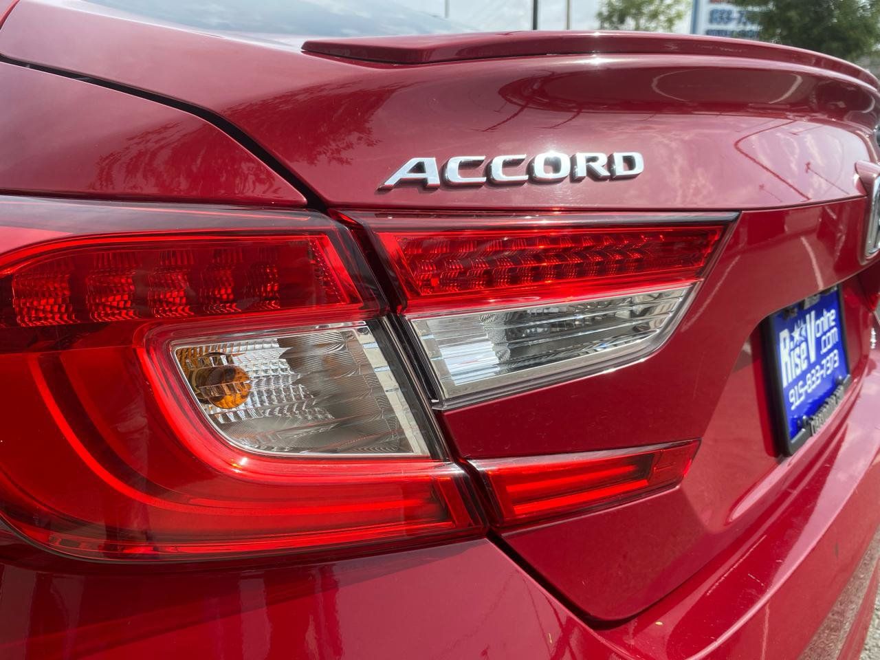 Used 2018 Honda Accord Sport image 10
