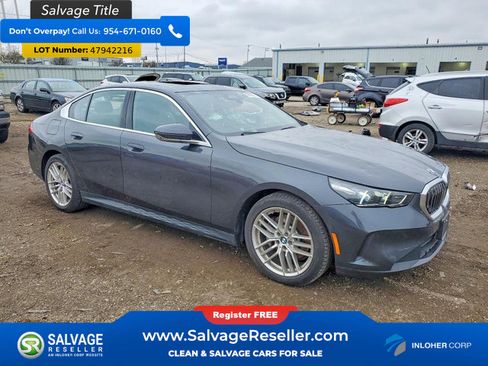 Used 2024 BMW 530i xDrive w/ Premium Package AWD/4WD image 5
