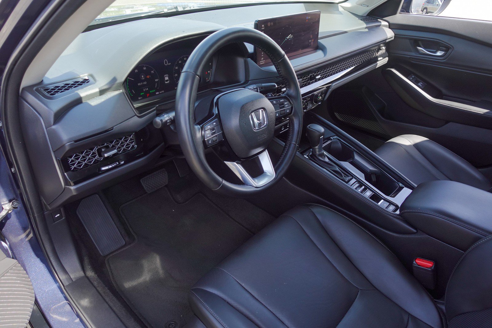 Used 2024 Honda Accord Touring image 9