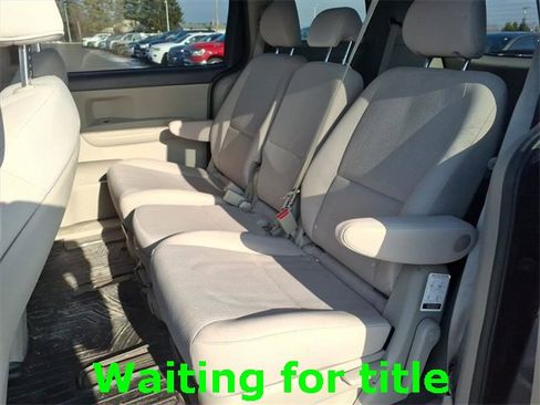 Used 2020 Kia Sedona LX image 10