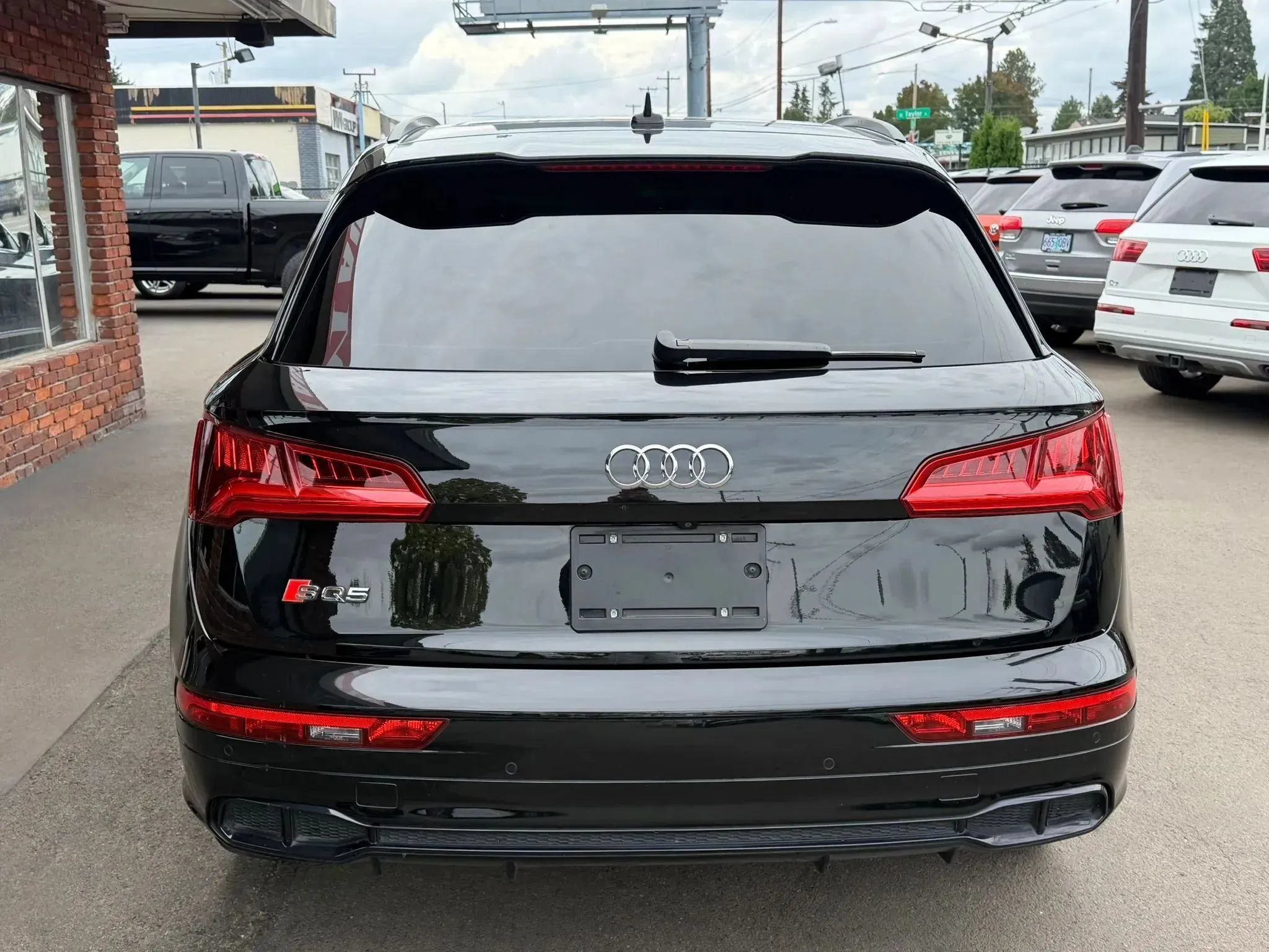 Used 2019 Audi SQ5 Premium Plus w/ Premium Plus Package AWD/4WD image 4