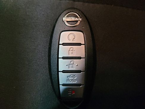Used 2025 Nissan Altima 2.5 SV FWD image 32