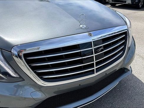 Used 2017 Mercedes-Benz S 550 Sedan image 29