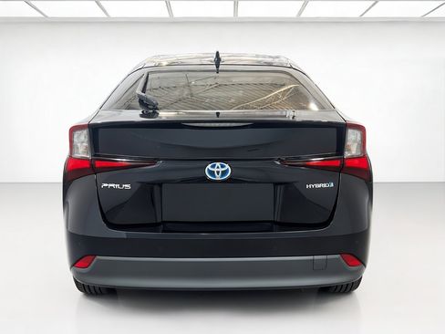 Used 2022 Toyota Prius LE FWD image 5