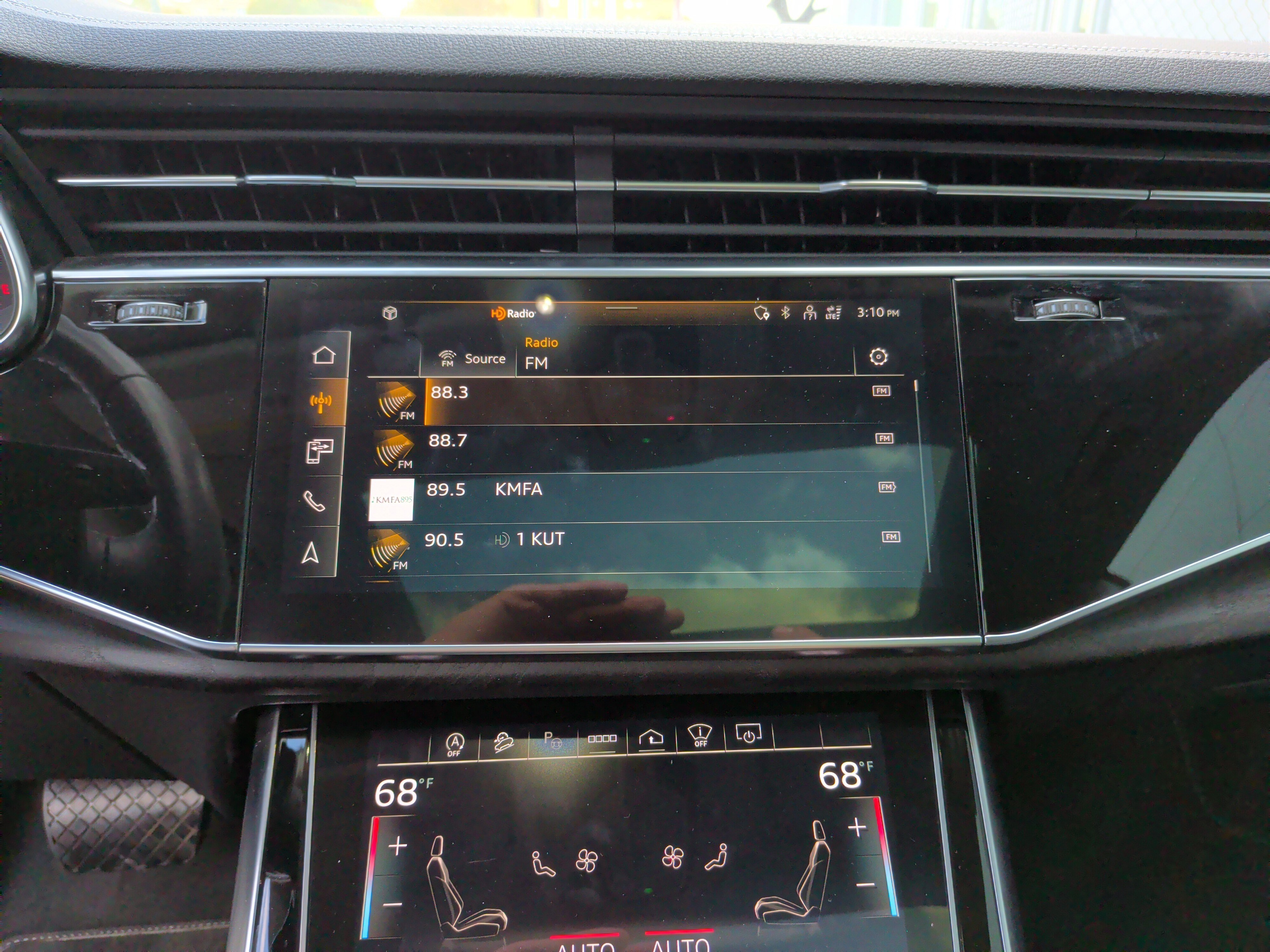 Used 2023 Audi Q8 Prestige AWD/4WD image 22