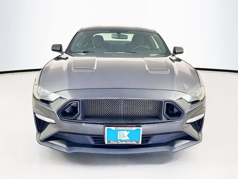 Used 2018 Ford Mustang Coupe RWD image 2