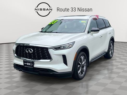 Used 2023 INFINITI QX60 Luxe w/ Vision Package AWD/4WD image 2