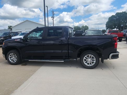 Used 2023 Chevrolet Silverado 1500 LT w/ Z71 Off-Road Package AWD/4WD image 8