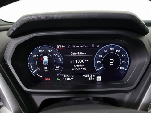 Used 2024 Audi Q4 e-tron Premium Plus image 36