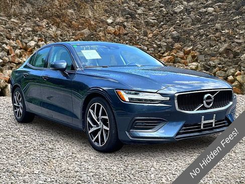Used 2019 Volvo S60 T5 Momentum w/ Premium Package FWD image 10