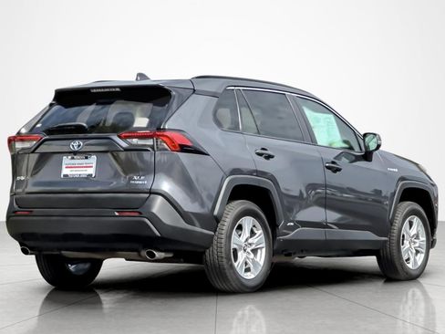 Certified 2021 Toyota RAV4 XLE AWD/4WD image 5