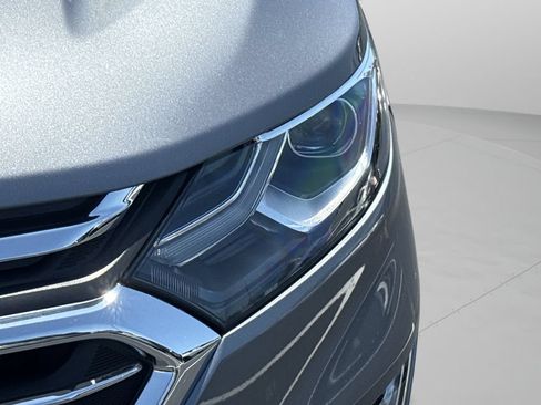 Used 2018 Chevrolet Equinox Premier FWD image 17