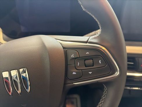 Used 2025 Buick Encore GX Avenir w/ Avenir Convenience Package AWD/4WD image 29