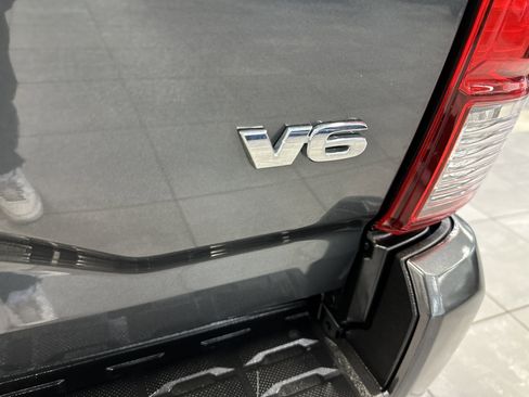Used 2023 Toyota Tacoma SR image 9