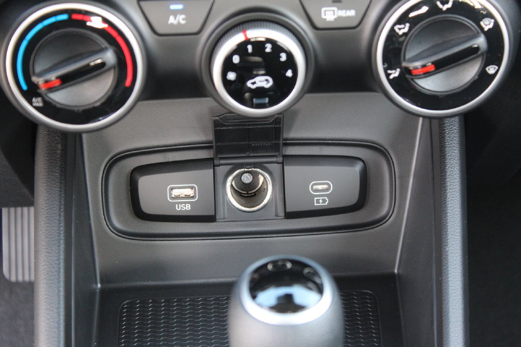 New 2026 Hyundai Venue SE FWD image 20