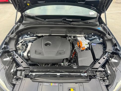 New 2026 Volvo XC60 T8 Ultra w/ Protection Package Premier image 16