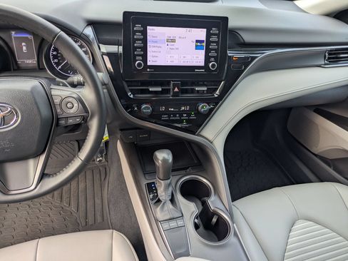 Used 2024 Toyota Camry SE FWD image 18