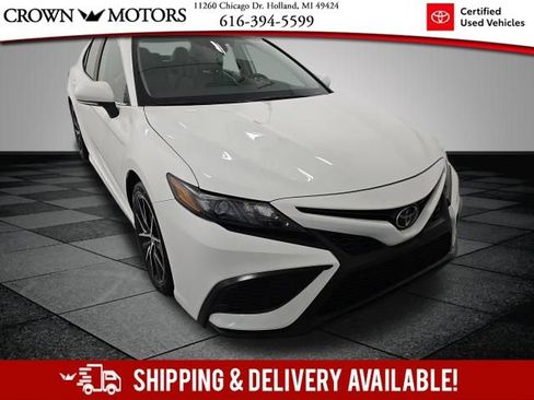 Used 2024 Toyota Camry SE w/ Cold Weather Package AWD/4WD image 1