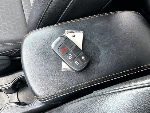 Used 2019 Jeep Compass Latitude w/ Cold Weather Group AWD/4WD image 35