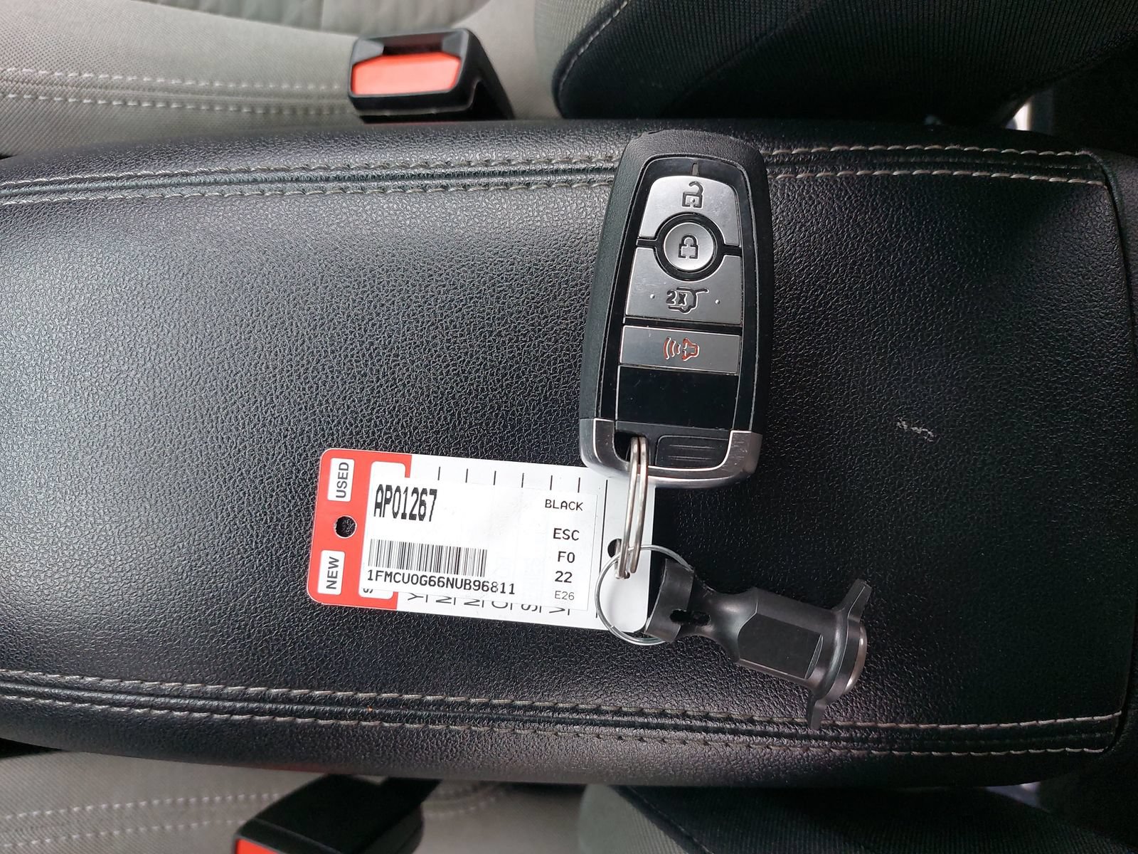 Used 2022 Ford Escape SE w/ SE Sport Appearance Package FWD image 40