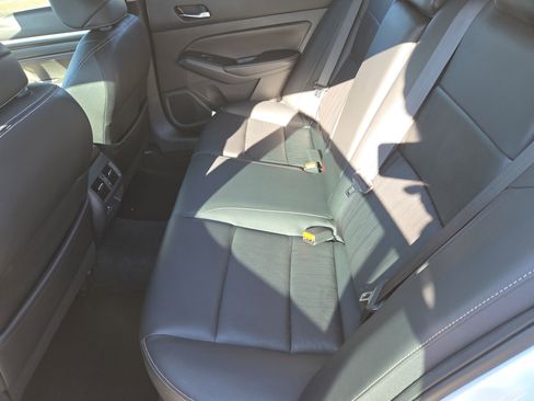 Used 2019 Nissan Altima 2.5 Platinum image 7