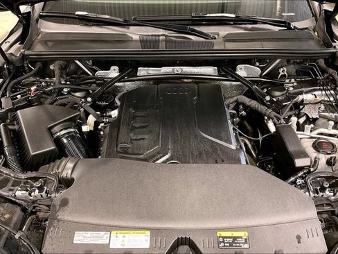 Used 2025 Audi Q5 Premium Plus w/ Premium Plus AWD/4WD image 10