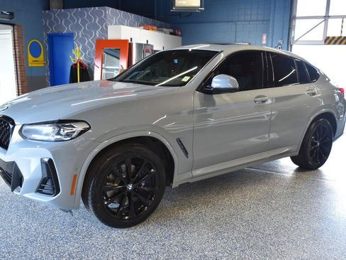Used 2022 BMW X4 xDrive30i AWD/4WD image 9