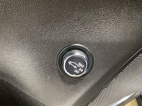 Used 2023 Buick Envision Essence w/ Technology Package I AWD/4WD image 37